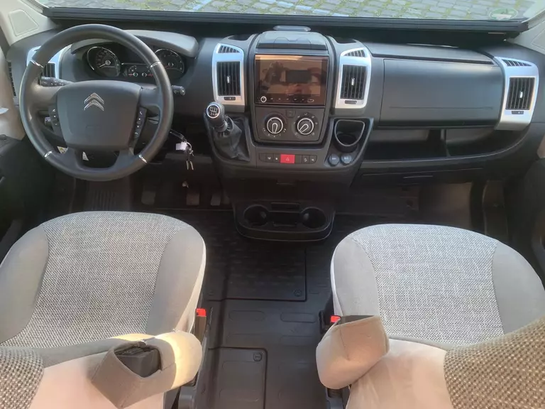 5.44890189.jpg