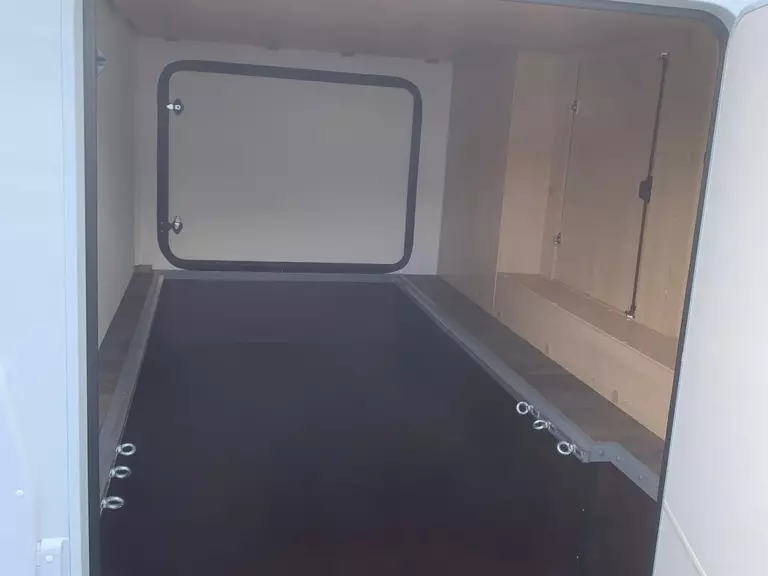 4.44716305.jpg
