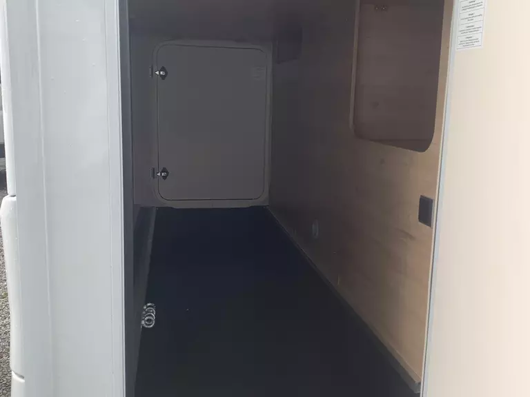 40026784.jpg